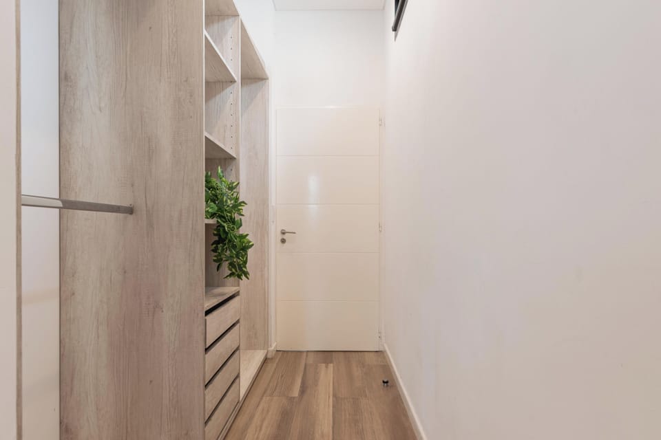 Townhome | 5 bedrooms, free WiFi