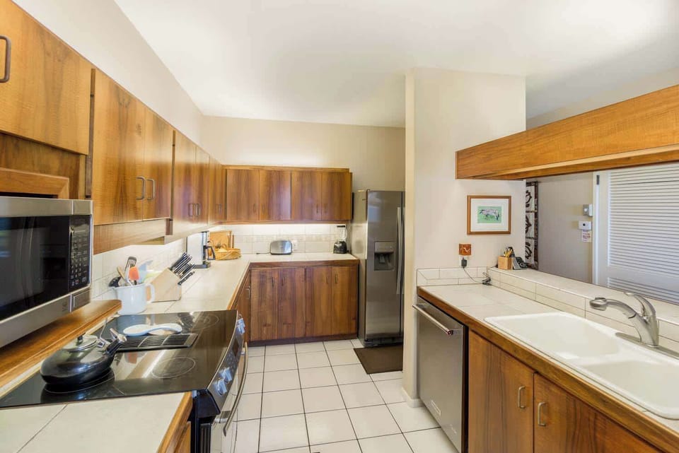 Fully equipped kitchen great for homemade meals