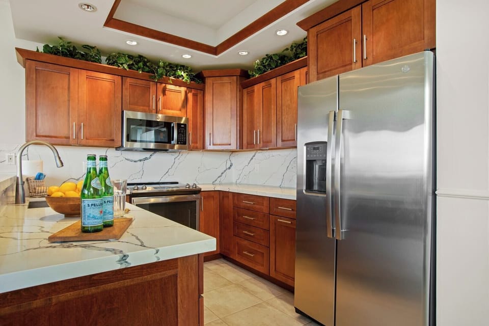 Bright, polished, and packed with charm, this kitchen is ready for anything from beachside snacks to full feasts   