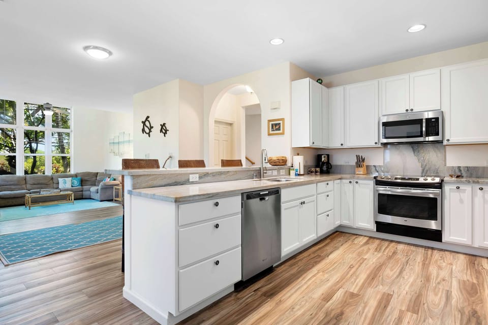 Fully furnished and equipped kitchen