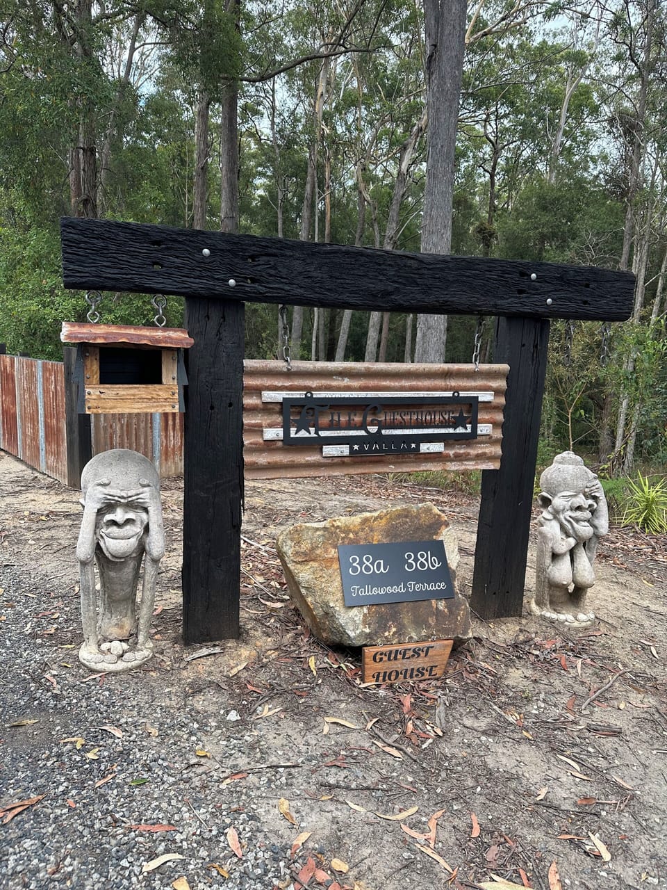 Front entrance to property, sealed private road.