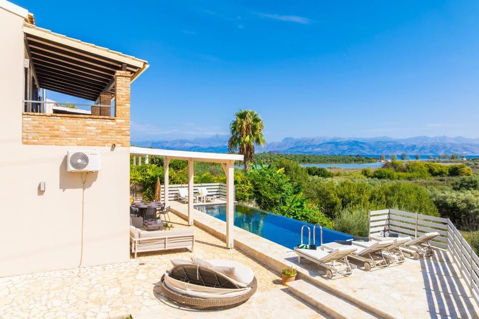 Beautiful villa with private pool and terrace with sea views