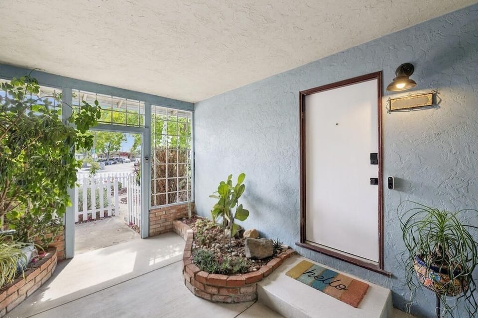 The entrance to your next best stay. Book now and reserve this little oasis for your visit to San Jose!
