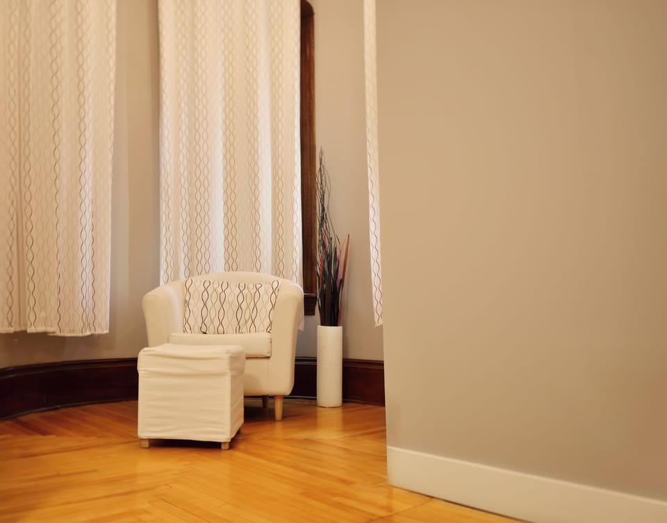 Deluxe Suite, 1 Queen Bed, Patio | 1 bedroom, iron/ironing board, free WiFi