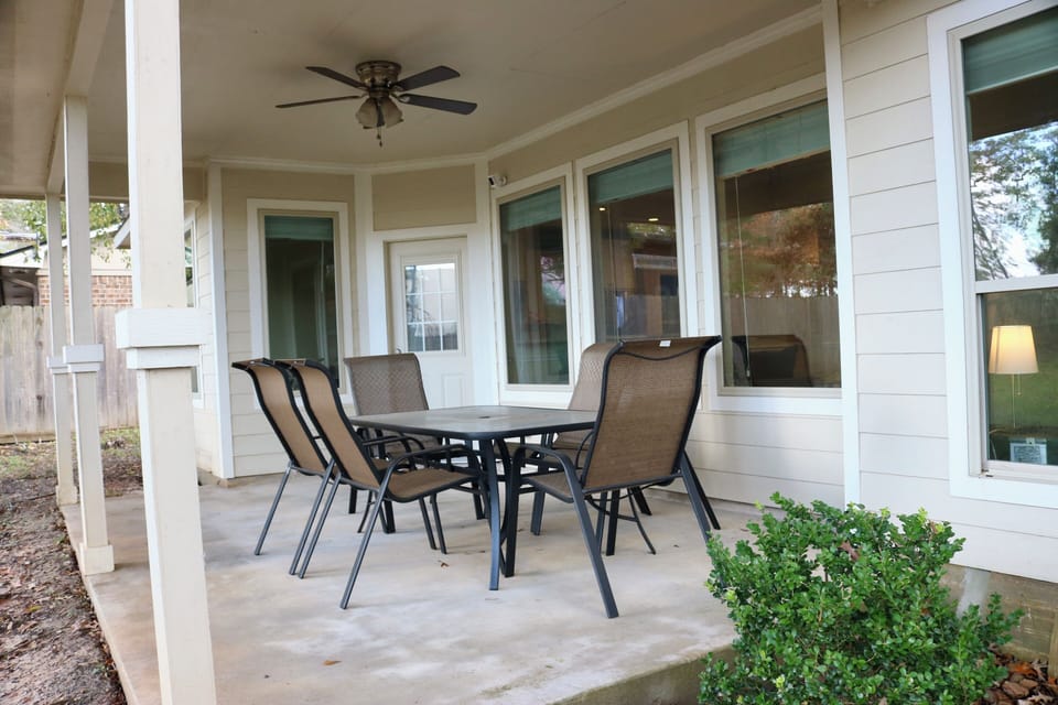          Dinner on the patio, sounds NICE!,,,,,,