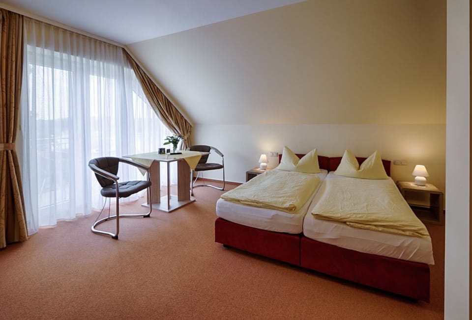Standard Double Room | Room amenity