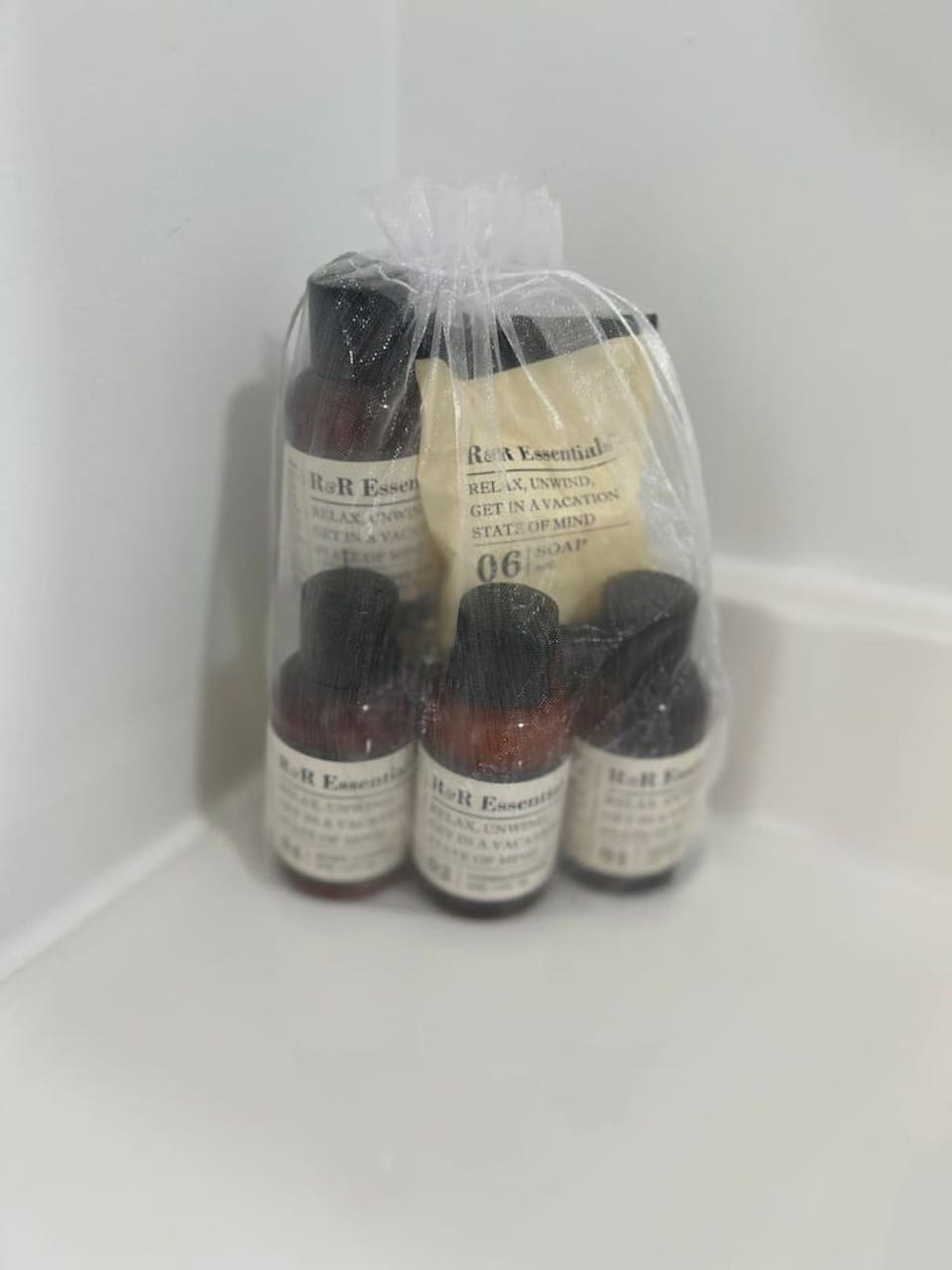 Bathroom amenities