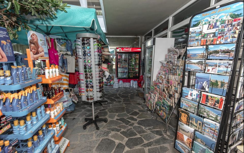 Gift shop
