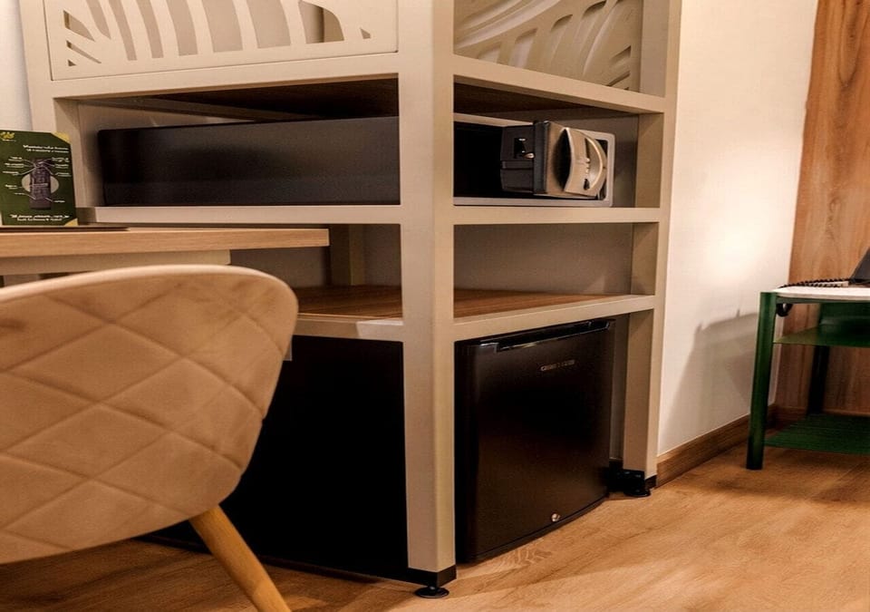 Standard Double Room | Safe