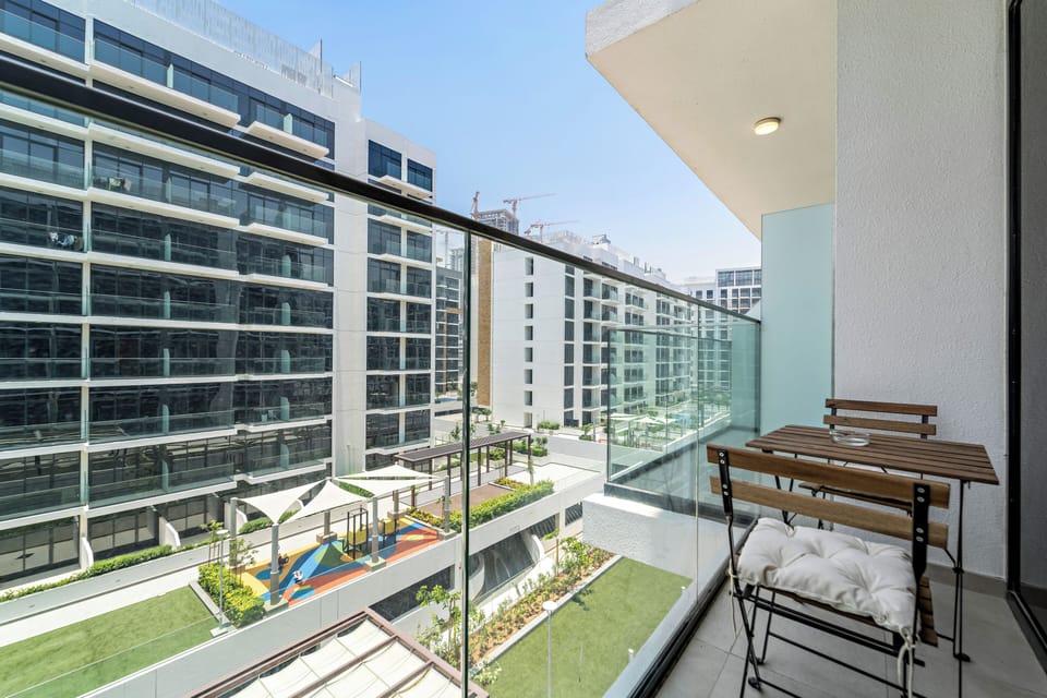 Comfort Studio, 1 King Bed | Balcony