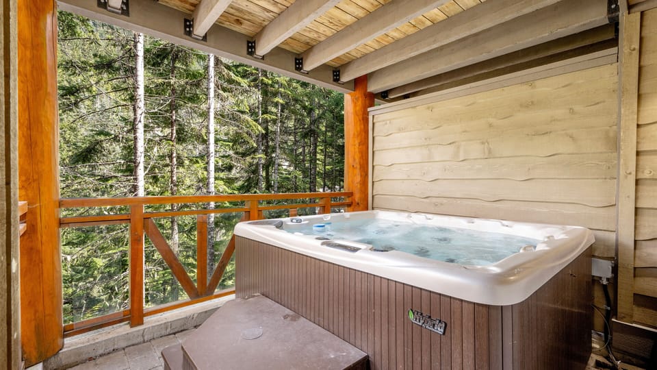 Hot Tub, Accessed from Lower Level