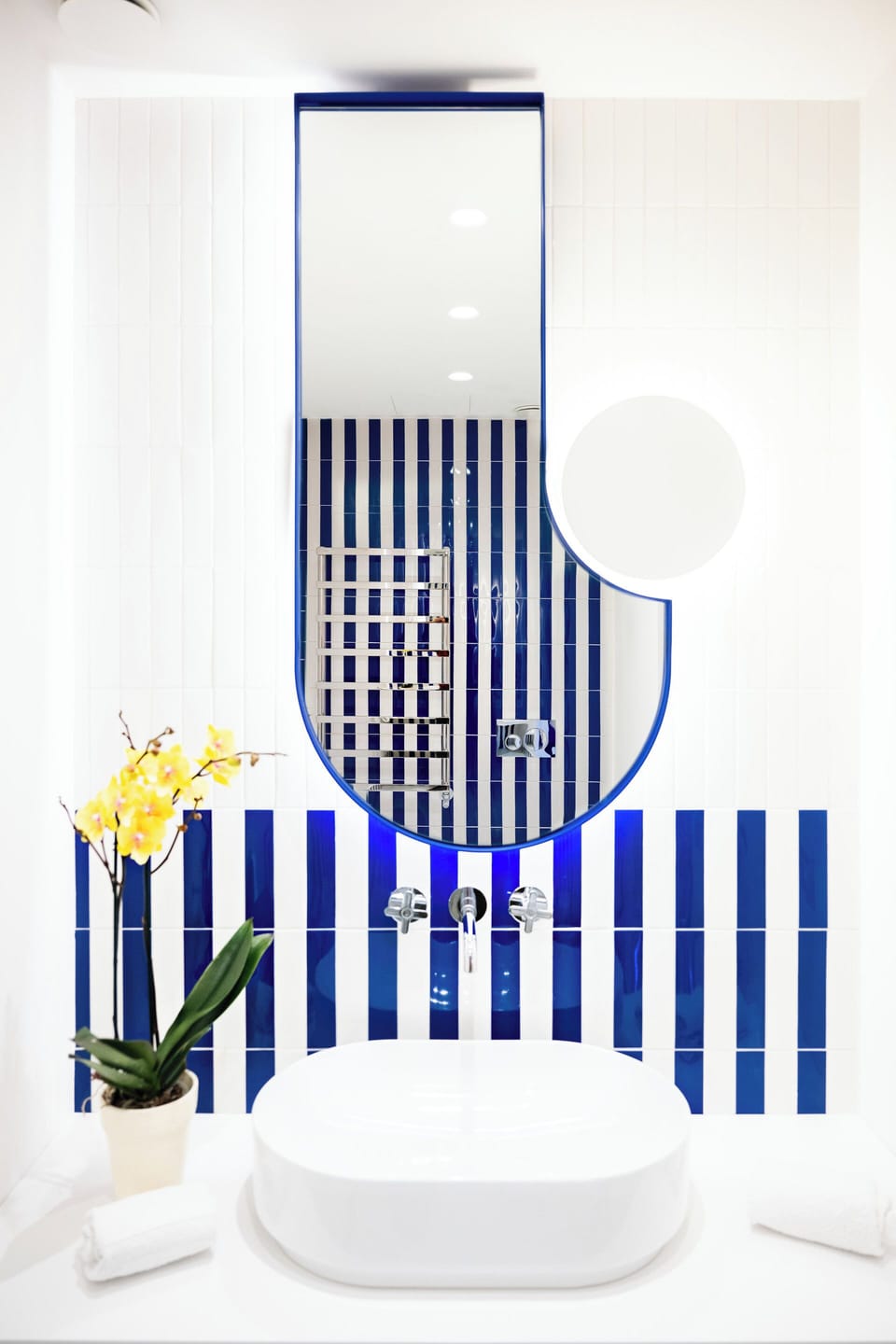 Junior Suite, Balcony, City View | Bathroom | Bathrobes, slippers