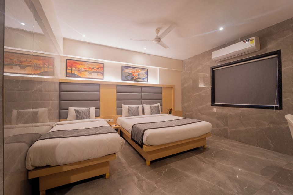 Family Room | Premium bedding, desk, free WiFi, bed sheets