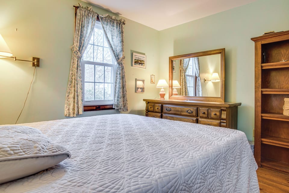 Beach Days & Nautical Adventures: Cotuit Home Cottage in Marstons Mills