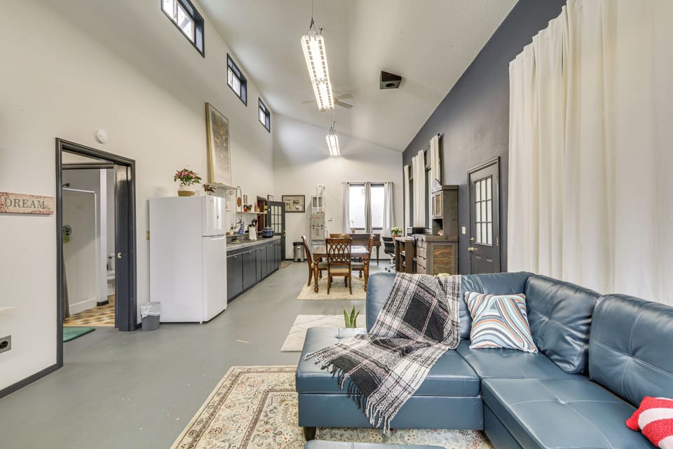 House (2 Bedrooms) | Interior