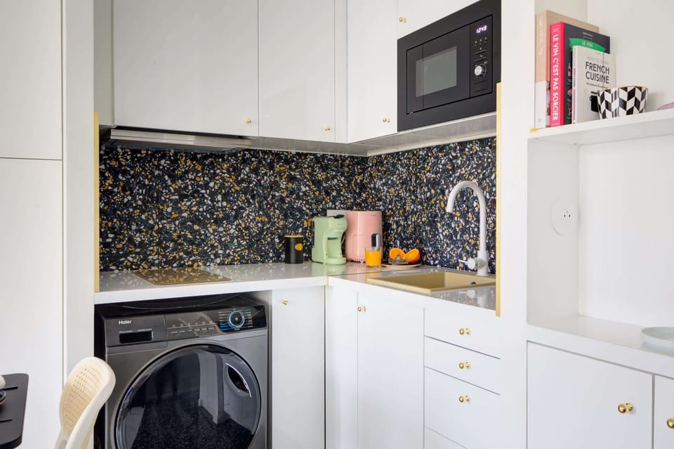 The kitchen 