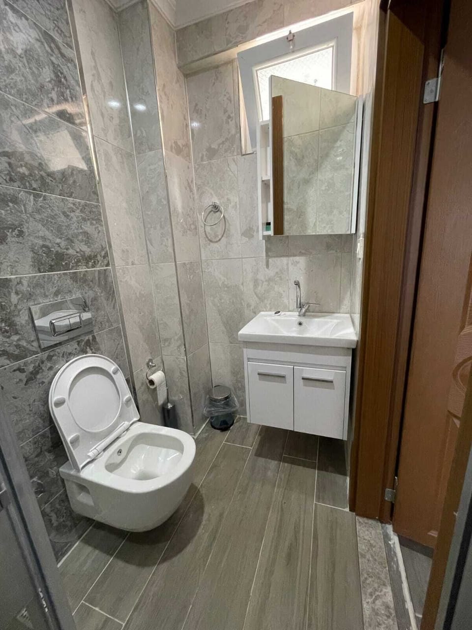 Shower, hair dryer, bathrobes, slippers