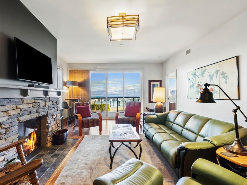 Seasons at Sandpoint - Condo 135