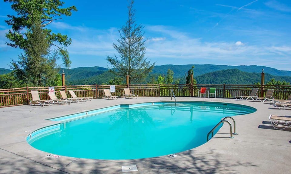 The Lodge at Brother's Cove Community Pool