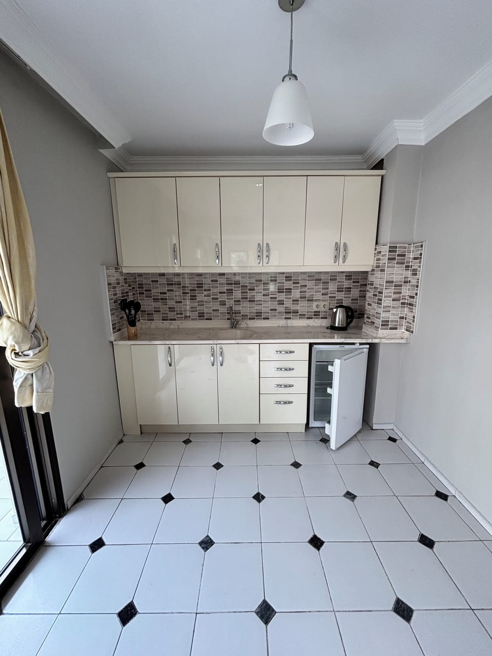 Family Apartment, 1 Bedroom, Balcony, City View | 1 bedroom, desk, laptop workspace, soundproofing