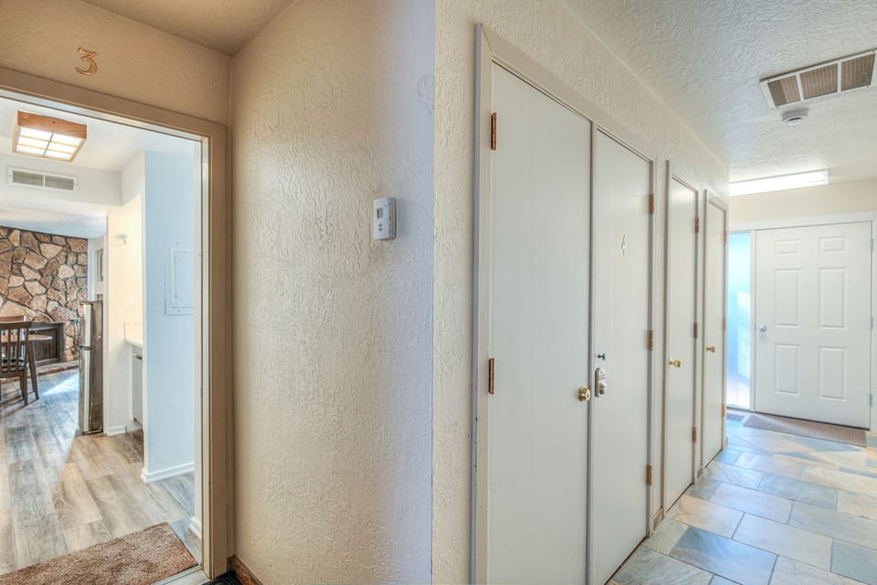 Entry way into the unit