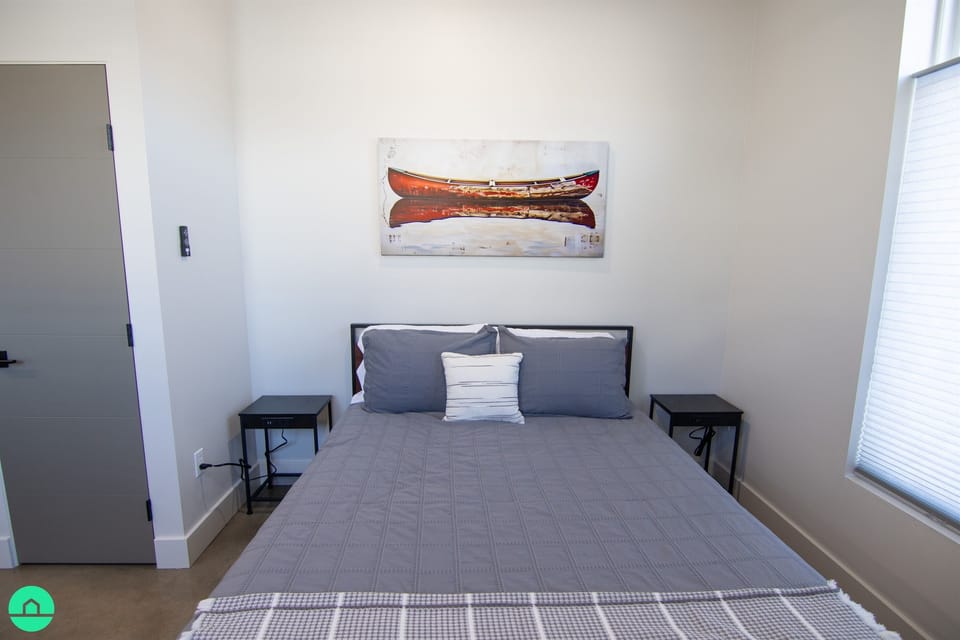 Queen Bed
