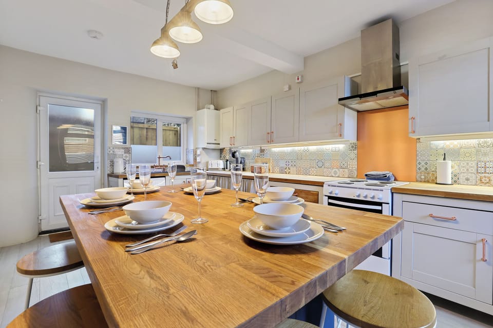 Cottage | In-room dining