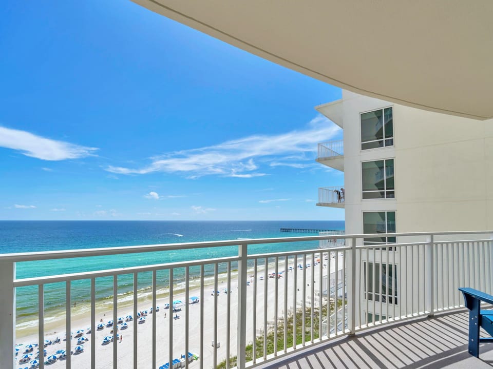 Aqua Resort 1111 balcony