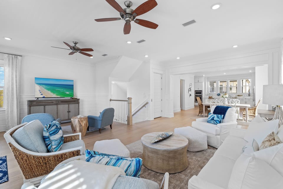 2nd Floor Living Room