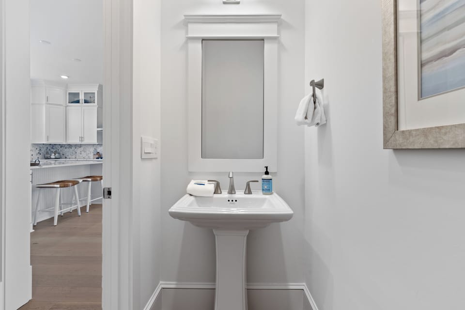 2nd Floor Hallway Half Bath