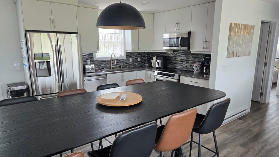 Eating area and kitchen