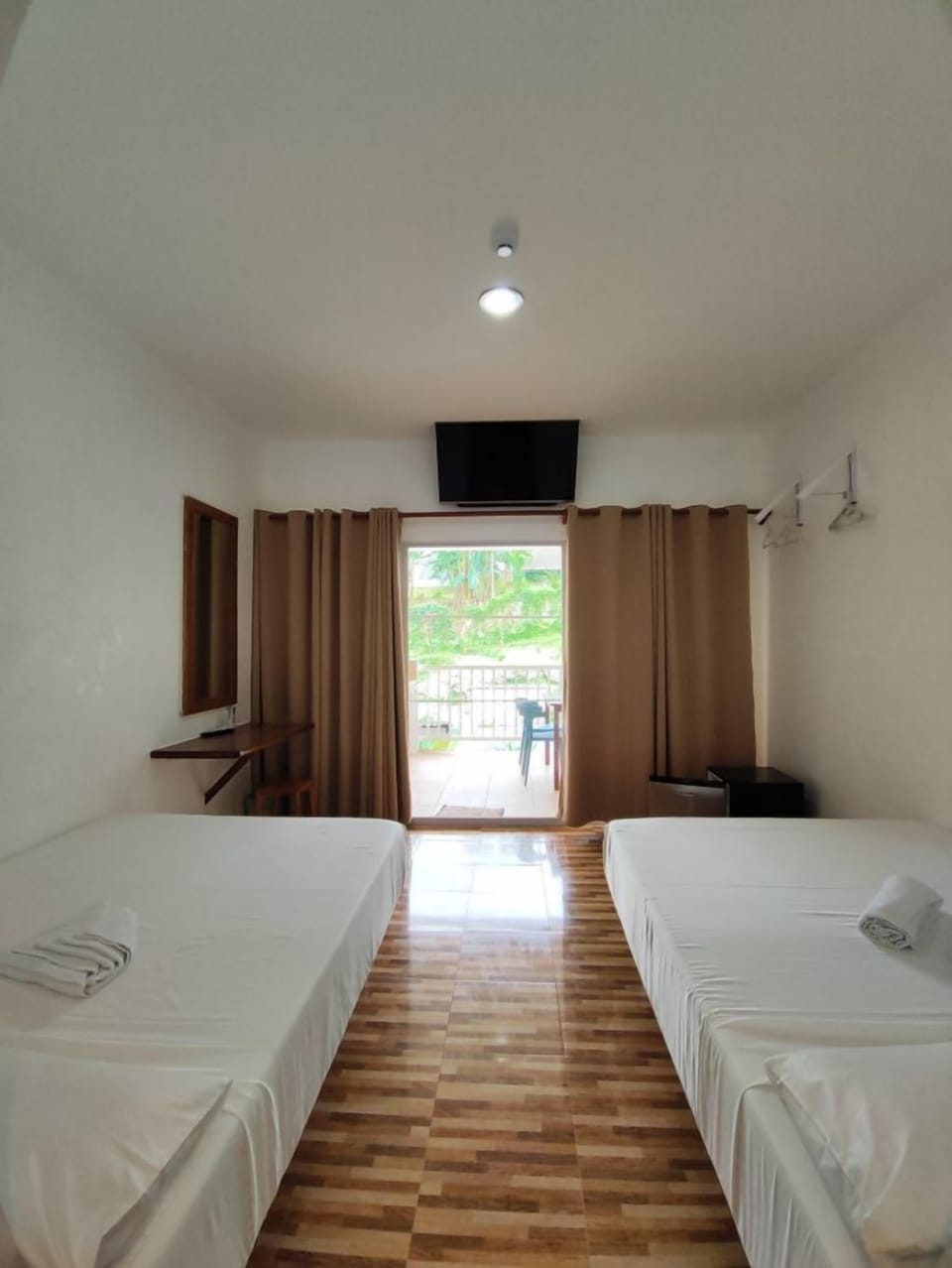 Living/Sleeping Area