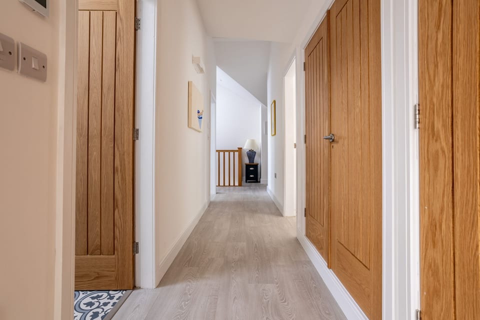 The Old Pottery Landing to Bathrooms