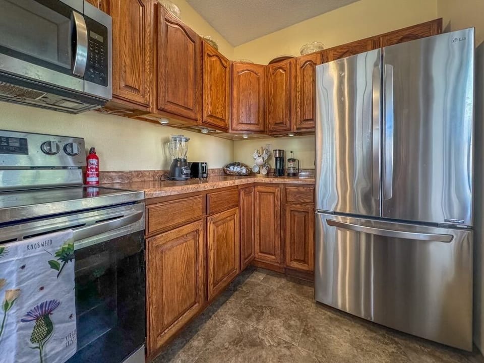 Large fridge with icemaker