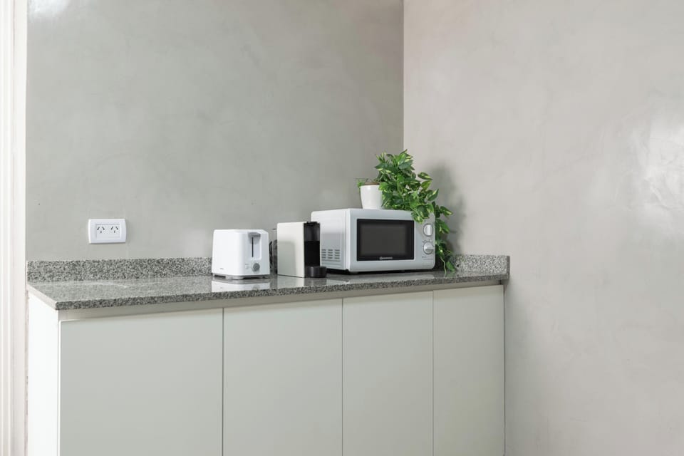 Apartment, 4 Bedrooms | Private kitchen