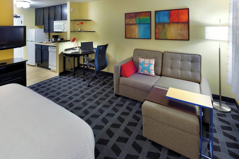 Studio, 1 Queen Bed with Sofa bed | Living area | Smart TV, Netflix, DVD player