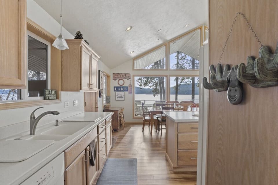 A peaceful retreat that feels remote and serene, yet still close to Coeur d’Alene and Spokane.