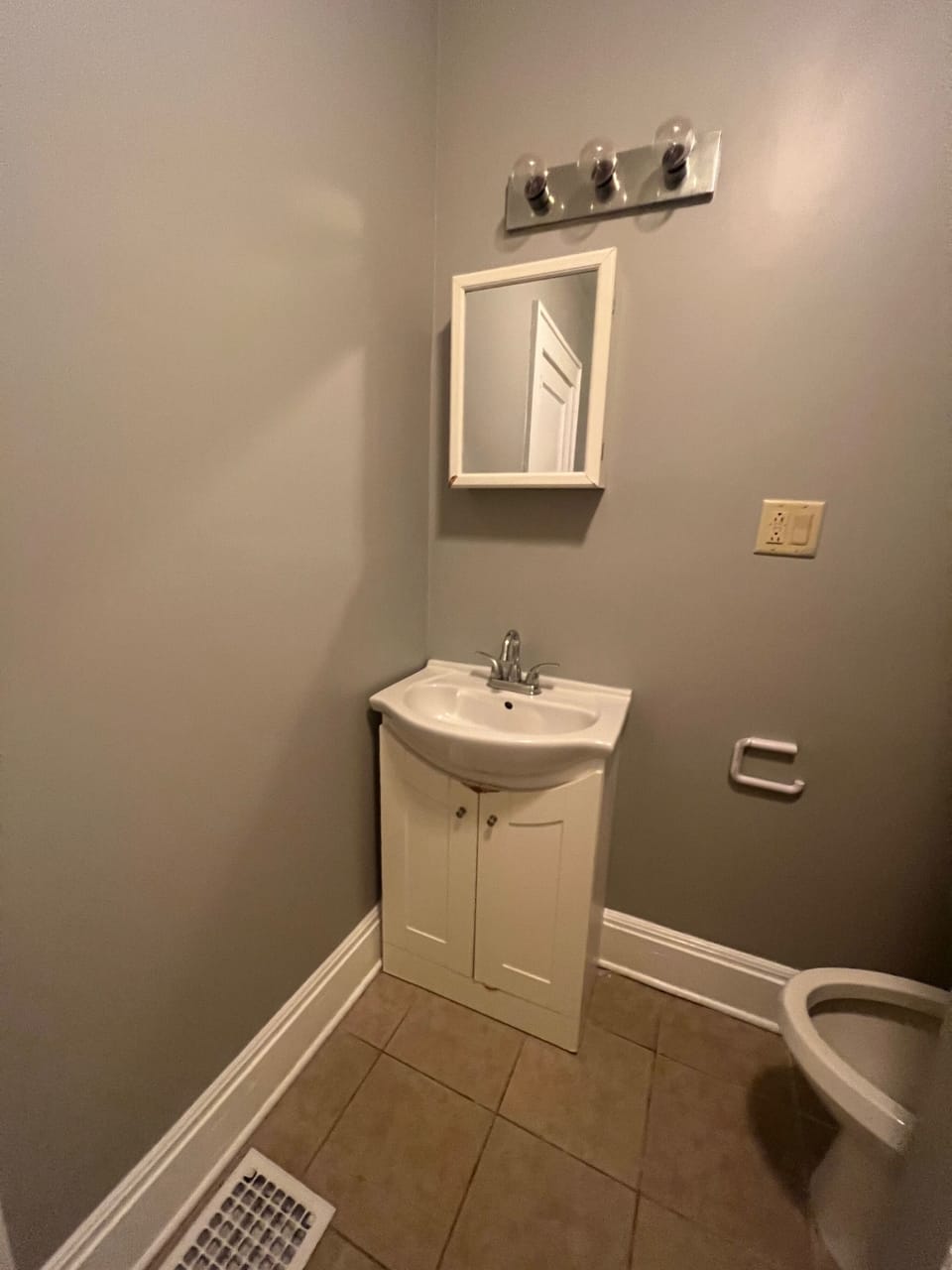 Apartment | Bathroom | Shower, towels