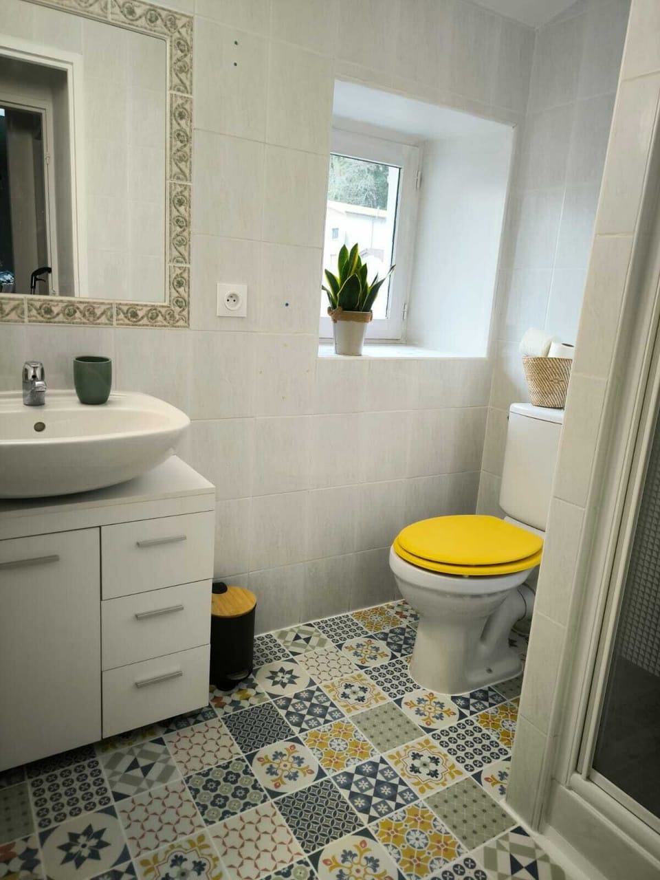 Towels, soap, toilet paper