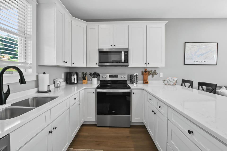Fully equipped kitchen