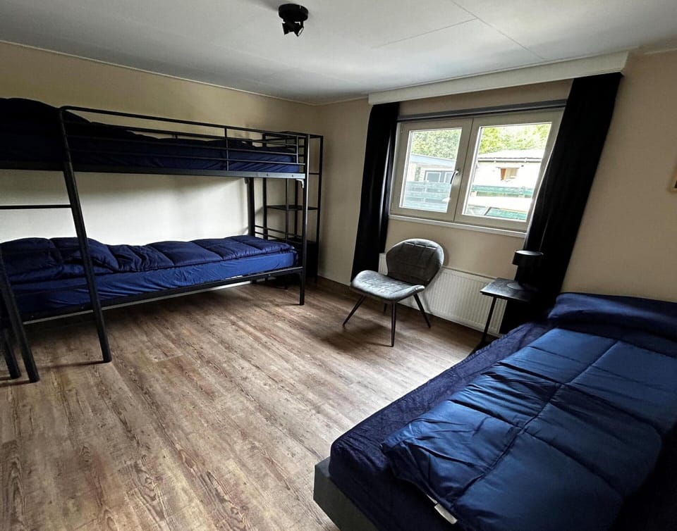 House | 2 bedrooms, bed sheets