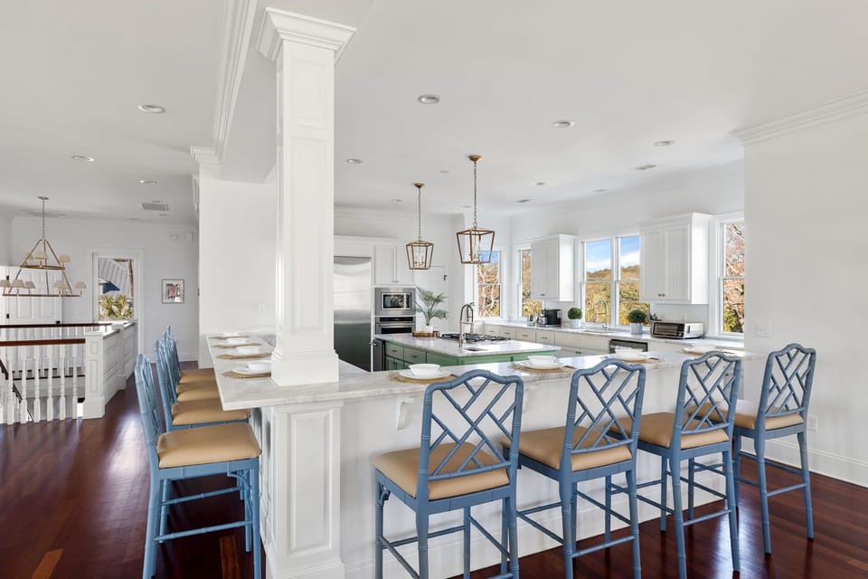 Eight barstools round out the dining experience so everyone has a seat.