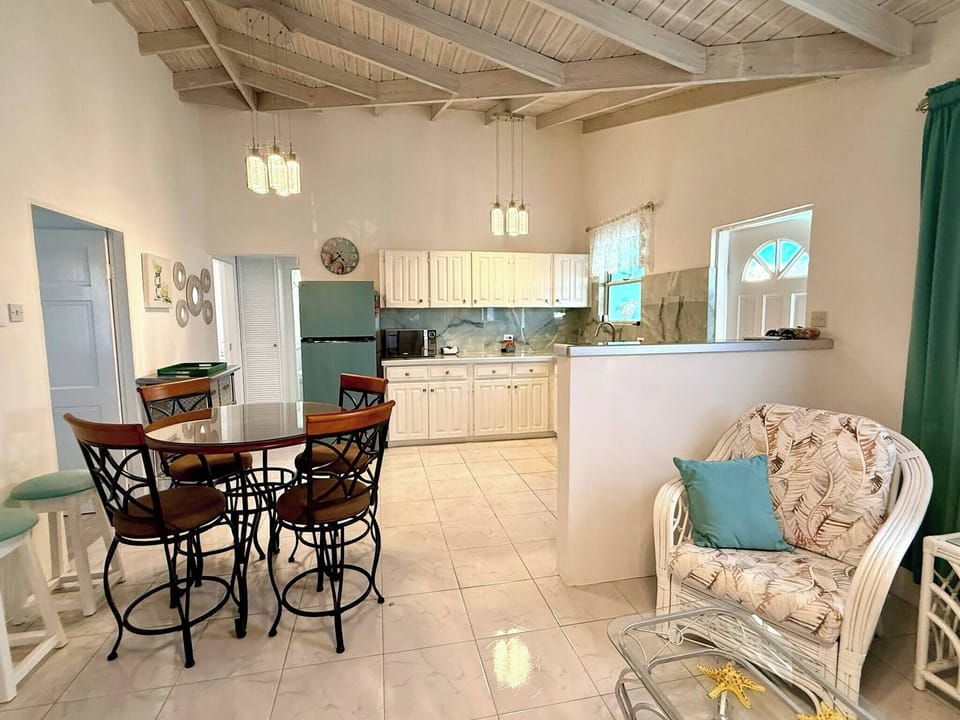 House, 3 Bedrooms, Patio | Dining room
