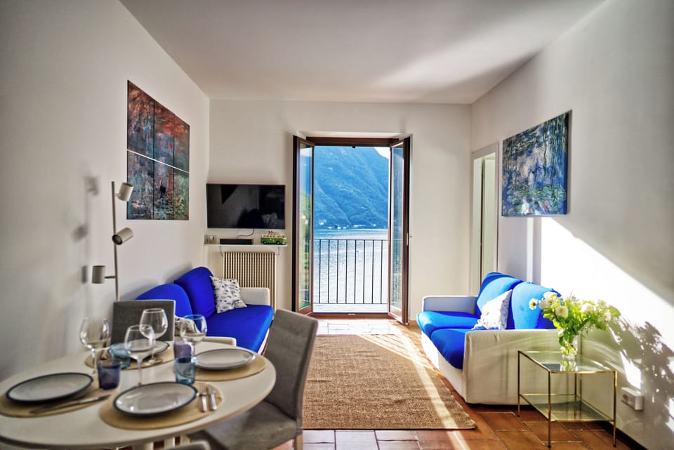 Apartment, Lake View | Living area