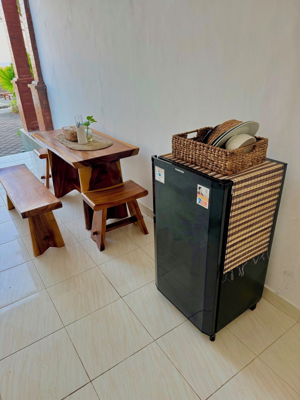 Deluxe Single Room, Courtyard View | Private kitchen | Fridge, stovetop, electric kettle, cookware/dishes/utensils