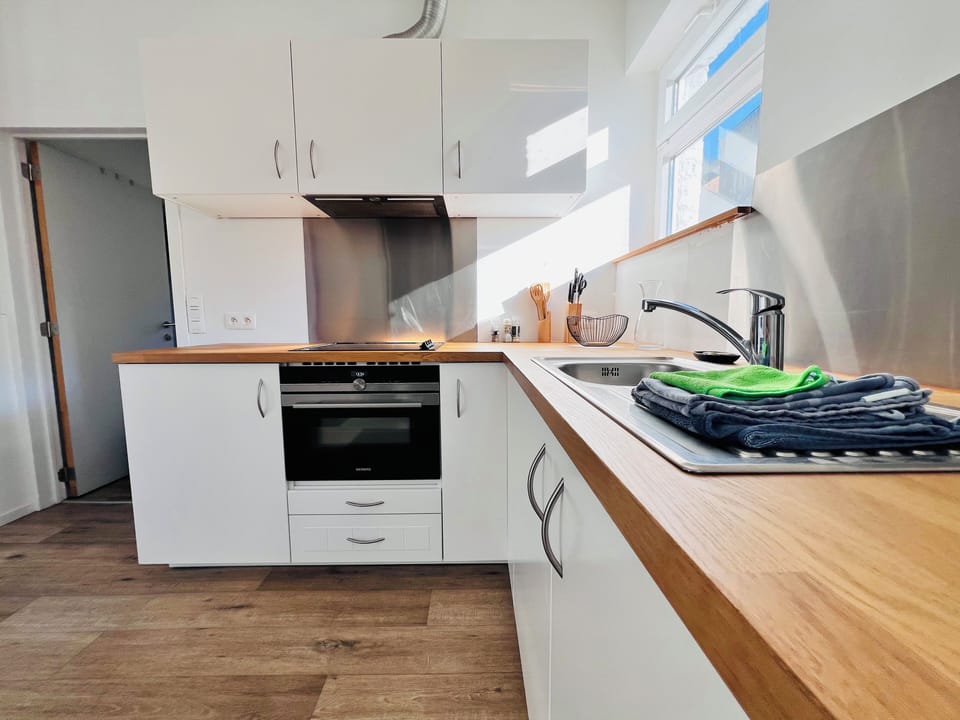 House, Canal View | Private kitchen