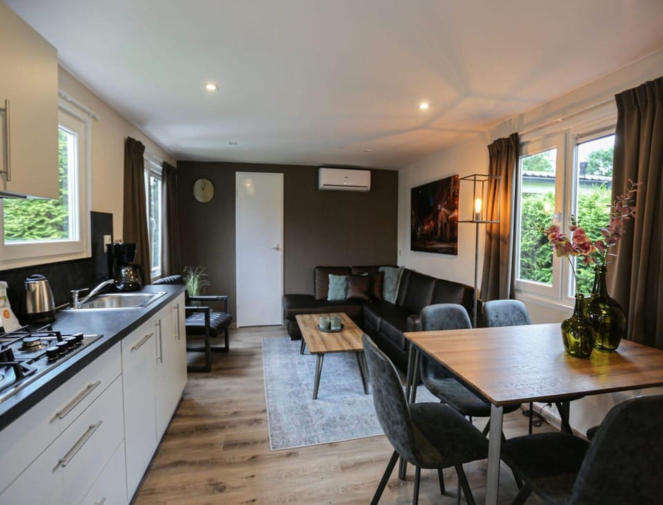 House | Dining