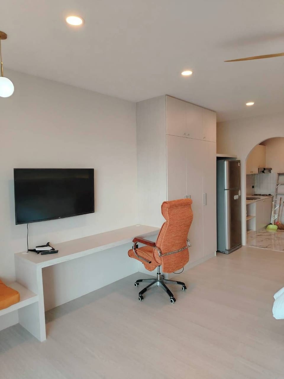 In-room business center