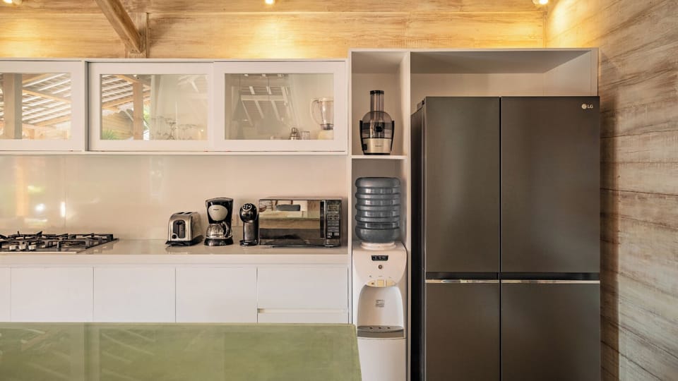 Villa, Pool View | Private kitchen | Microwave, stovetop, electric kettle, cookware/dishes/utensils