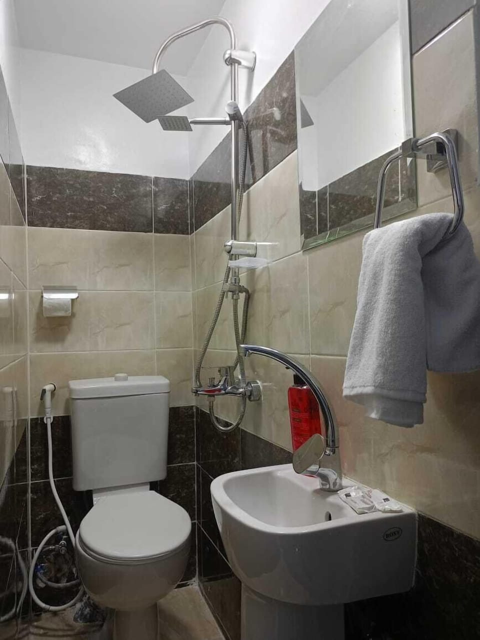 Twin Room | Bathroom